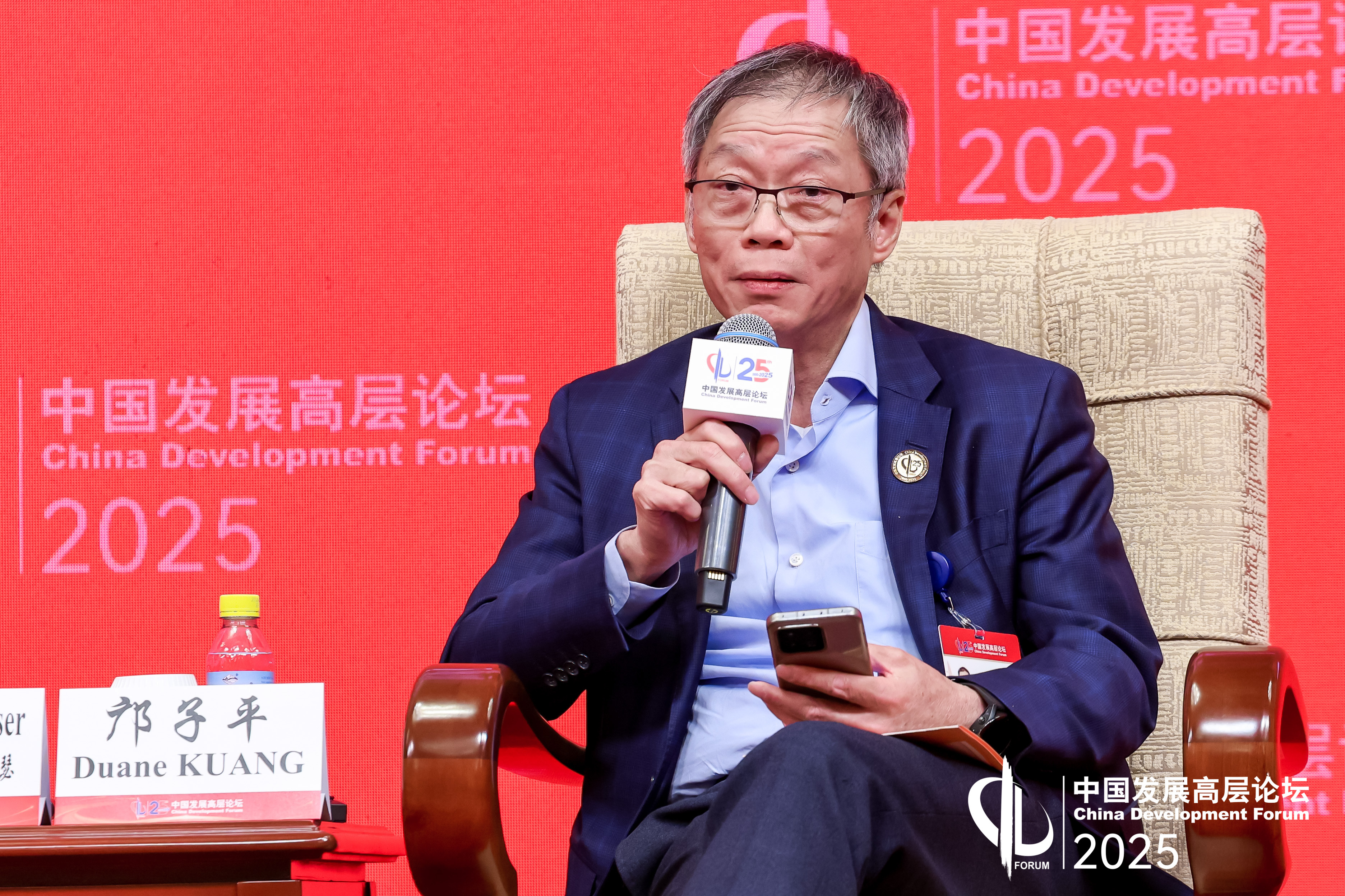 邝子平：中国AI产业还有巨大投资缺口远没有过热(图1)